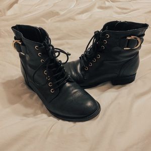 Combat boots